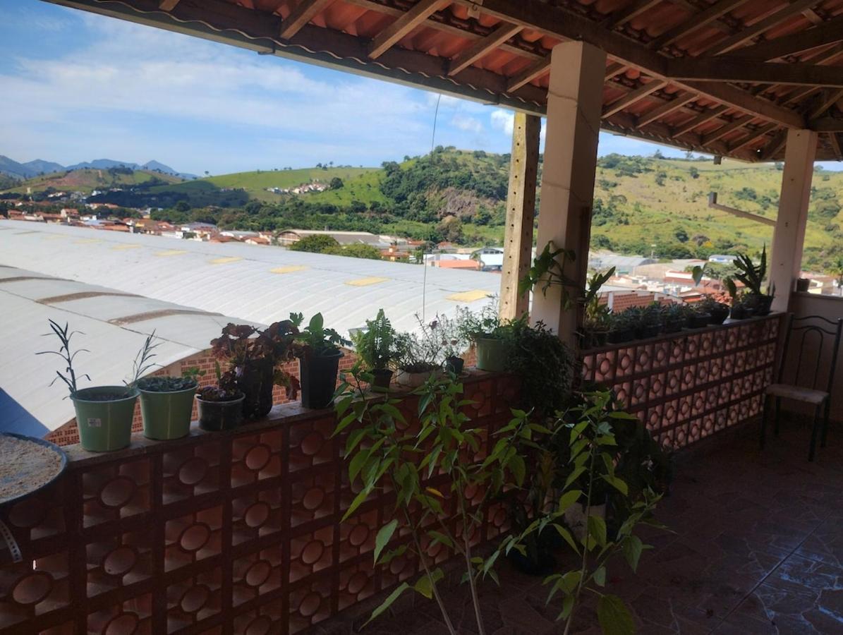 Casa inteira localizada em Itanhandu - B&B
