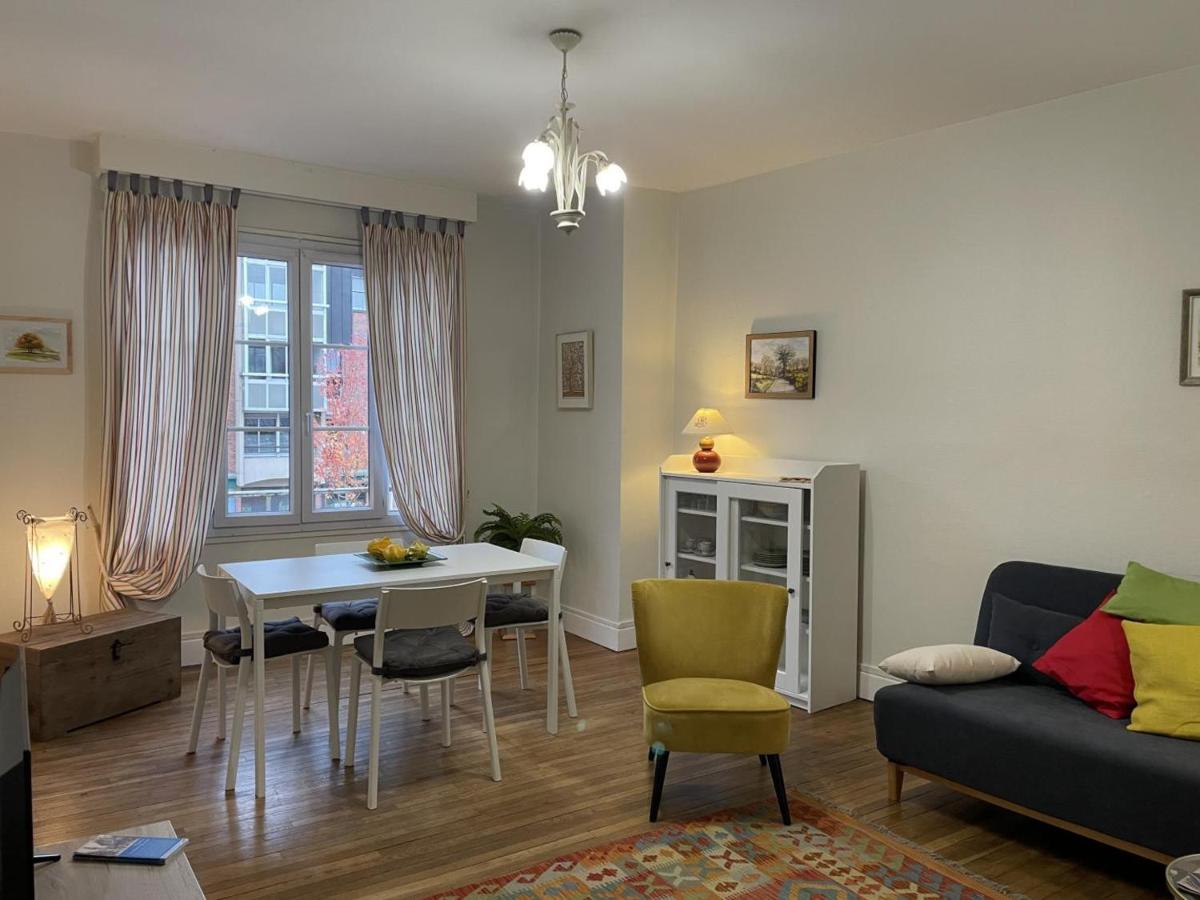 Appartement lumineux au cœur de Moulins avec balcon, parking et équipements complets - FR-1-489-398 - B&B