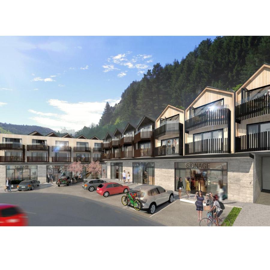 Queenstown Central - Walk to Town - Free Parking - Wifi and Smart TV - Gym - B&B