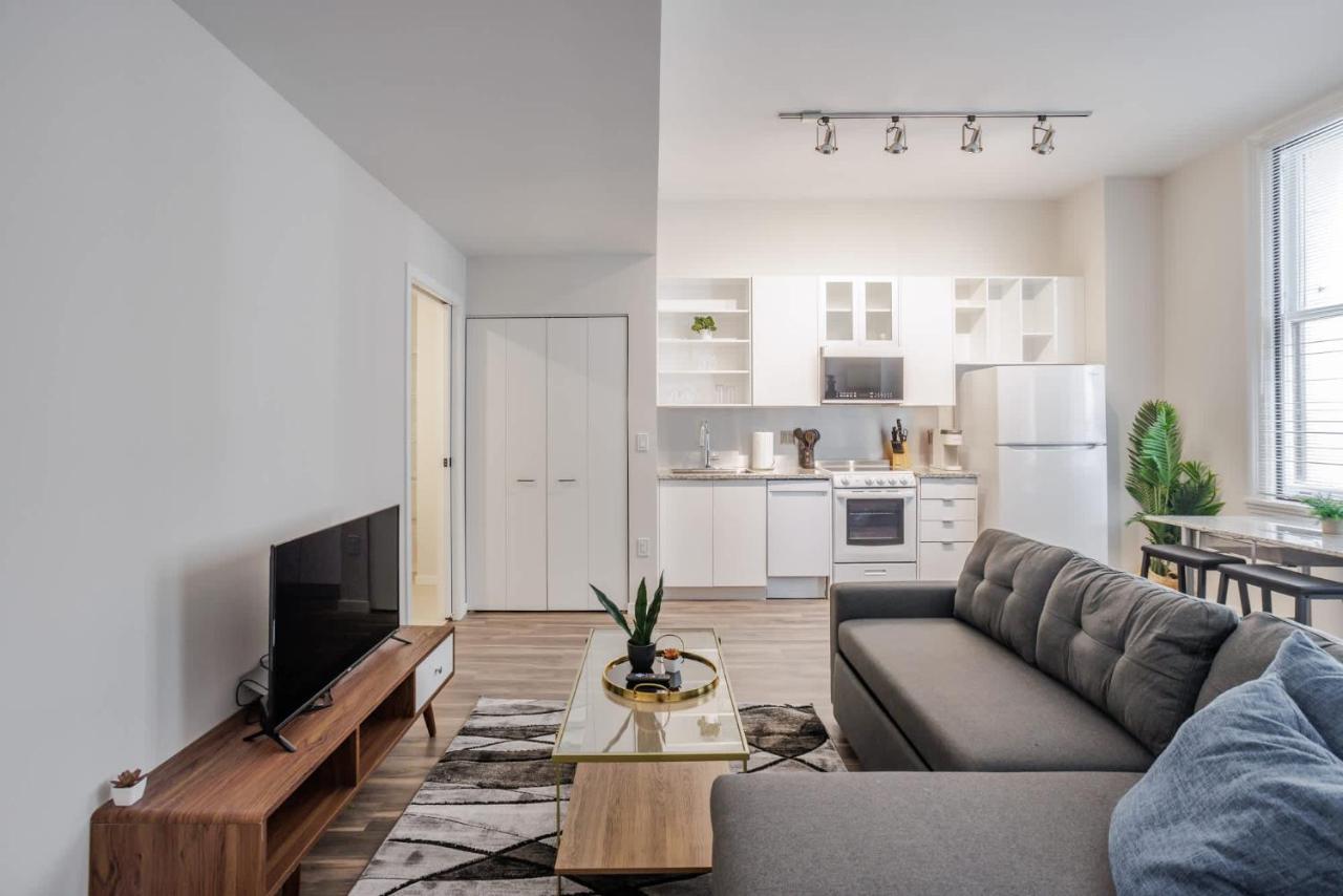 CozySuites Sky Central #24 - B&B