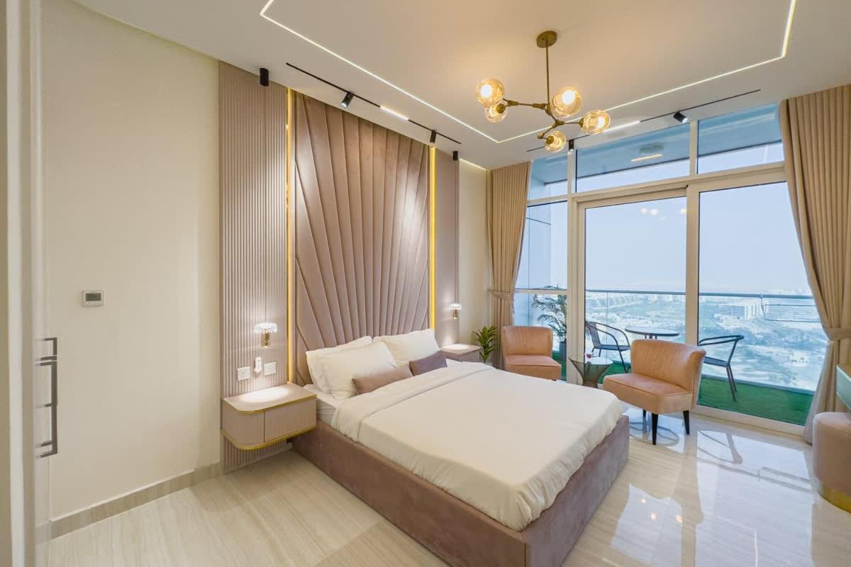 Damac Hills Carson studio on Golf Course - B&B Marina de Dubái
