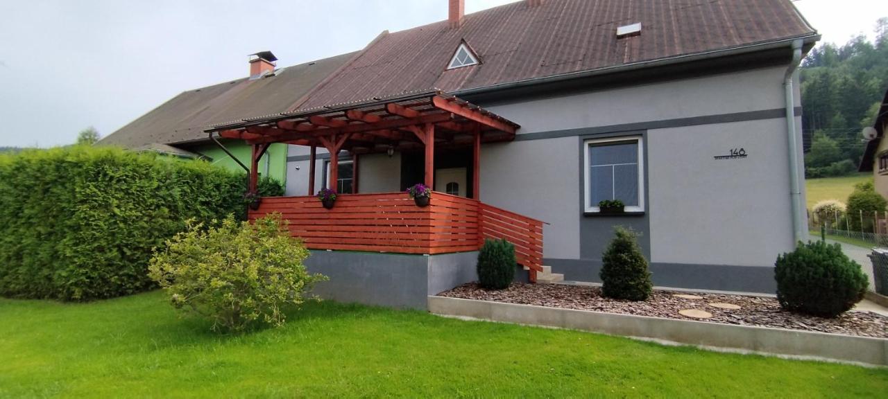 Apartmán pod lesem - Chambres d'hôtes Hrádek