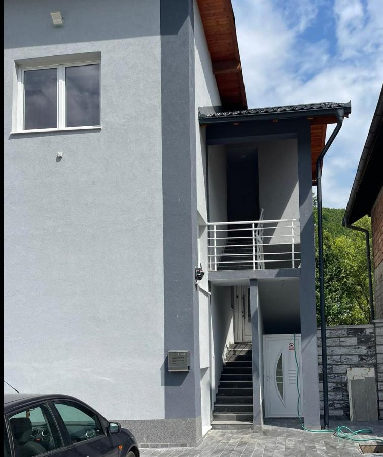 Crater H - Bed and Breakfast Kukrike