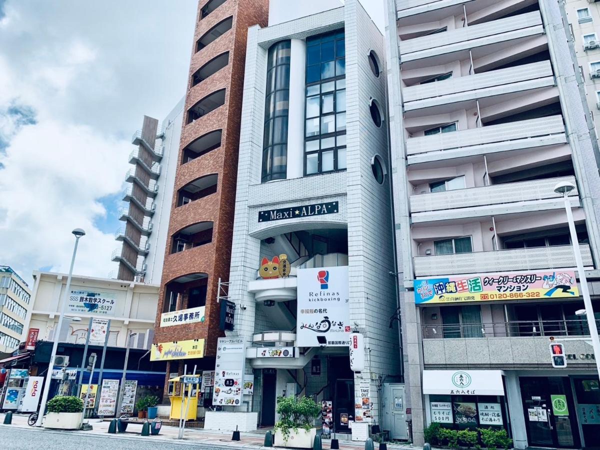 Black Penthouse Naha 最大12名宿泊可 118平米 国際通り沿い 牧志駅 徒歩5分 - B&B Naha