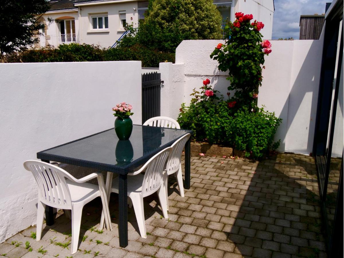 Charme & comfort, Terrace, 5 minutes by boat from Lorient - B&B Locmiquélic