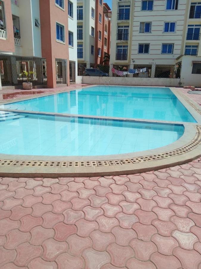Mtwapa Luxury Apartments with Pool view - B&B