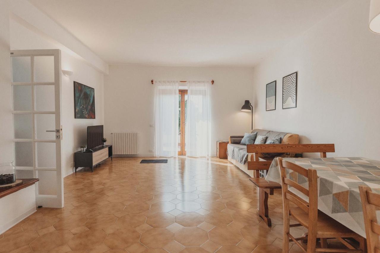 Villa Levante, relax esclusivo in riva al mare vicino Cefalù - B&B Lascari