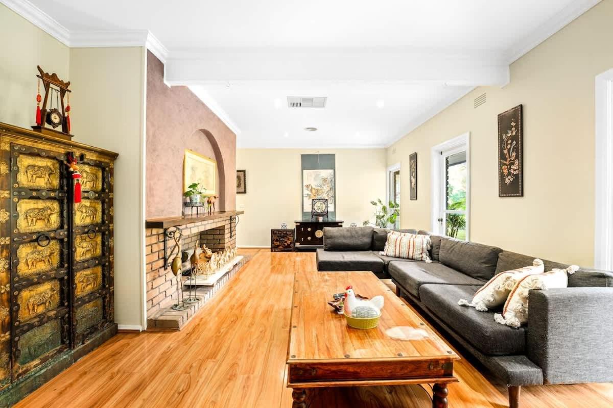 Sparkling Family Friendly Gem in Leafy Donvale - Ferienwohnung Donvale