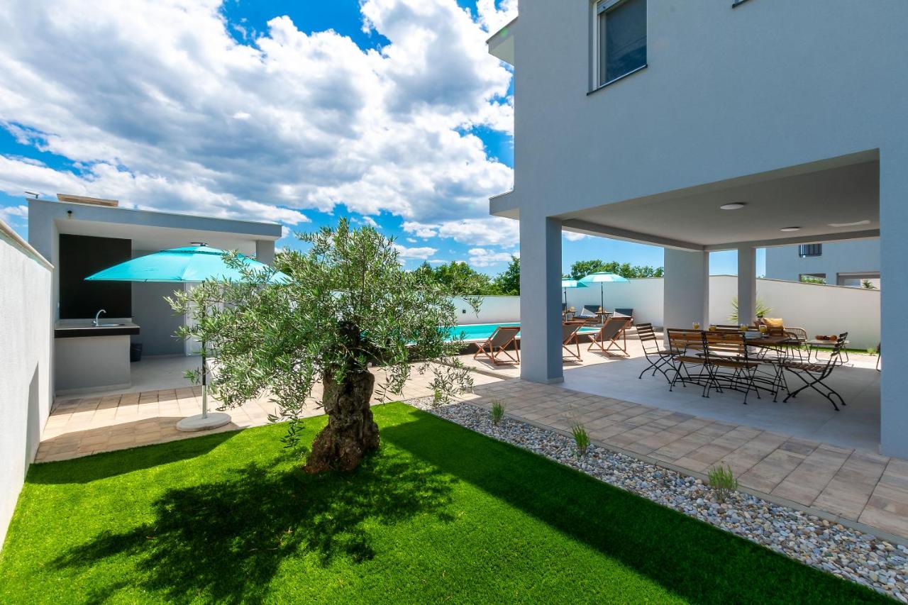 Luxury Vila Klara with heated pool, near Airport&Zadar - B&B Murvica