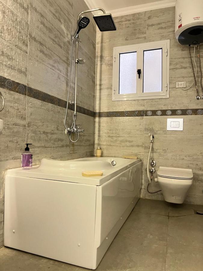 Elegant chic apartment on green view in the heart of degla maadi - B&B