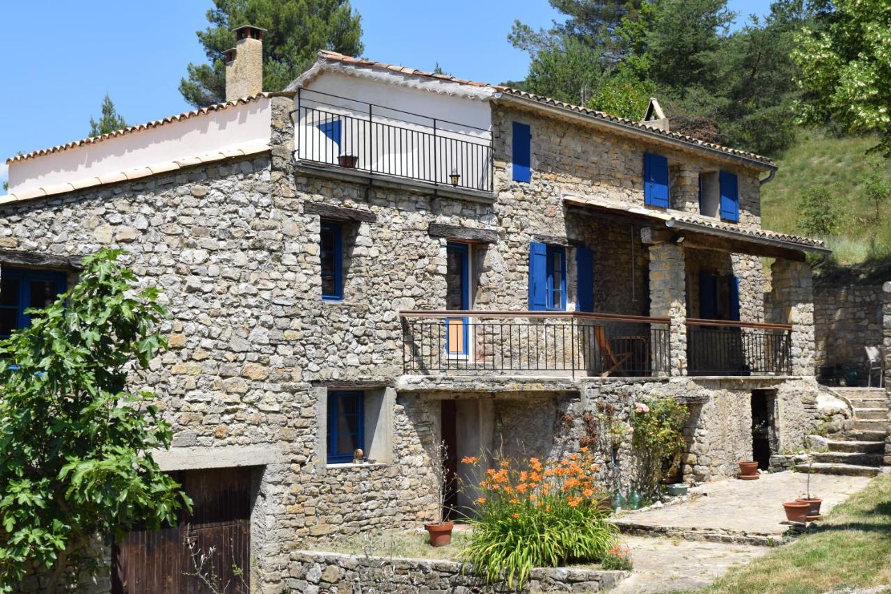 Maison de Céline en pleine Nature avec vue Montagnes et Jacuzzi - B&B Châteauneuf-de-Bordette