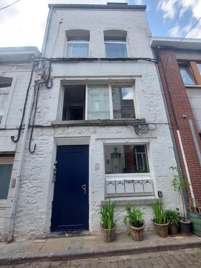 Petit appartement central Chimay - Chambres d’hôtes