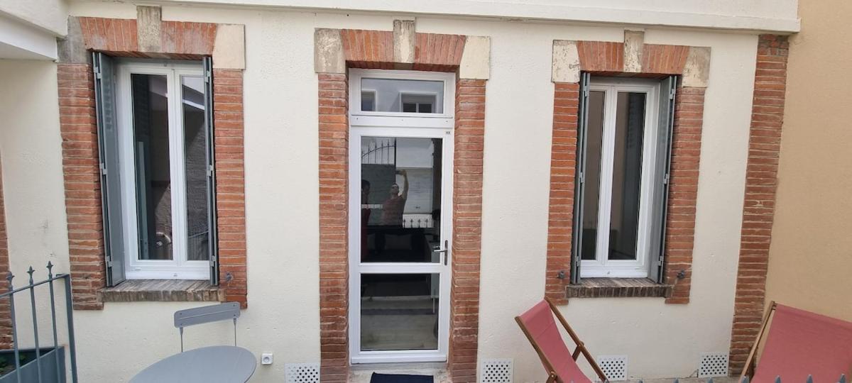 Grand studio avec terrasse - Gare - Metro - Wifi - B&B