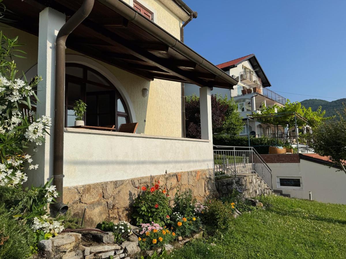 Ferienwohnung LINA - B&B