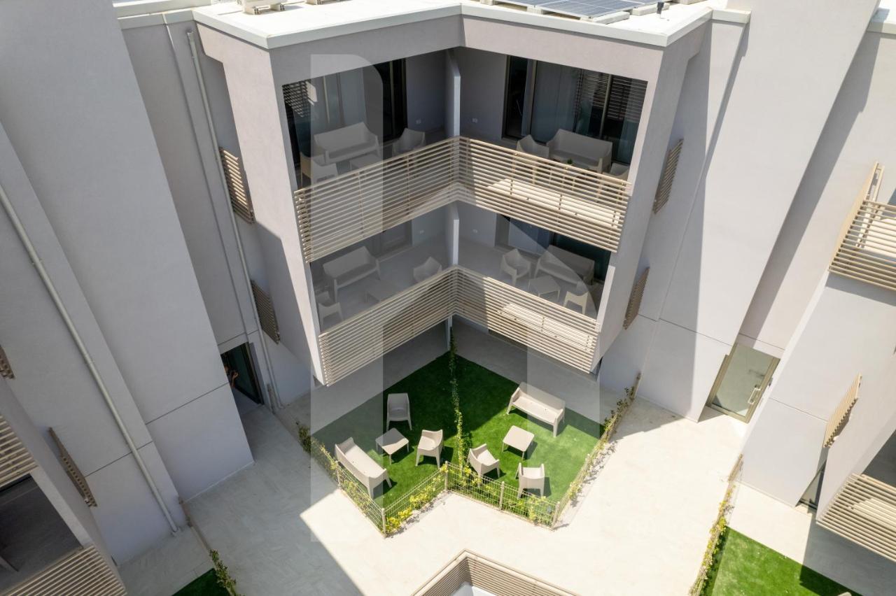 Appartamento con 2 Camere da Letto e Vista Giardino