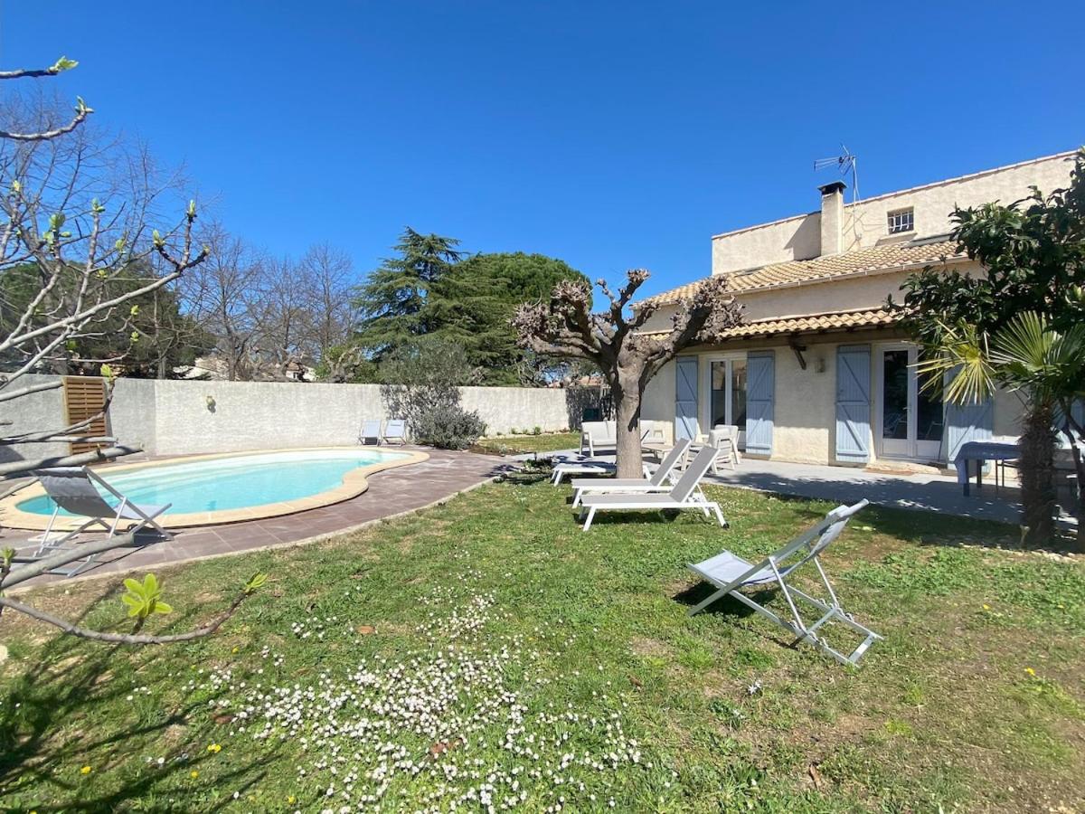 Superbe Villa climatisée avec piscine - Bed and Breakfast Lavérune