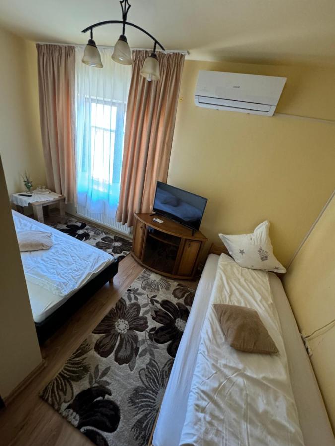 Hanul Ancutei 1 - Bed and Breakfast Zalău