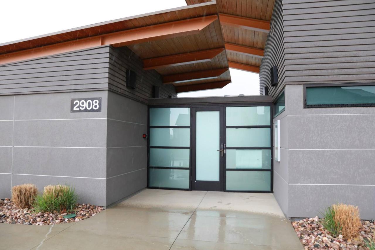 Lovely 2BR Home - Your Fort Collins Retreat! - B&B