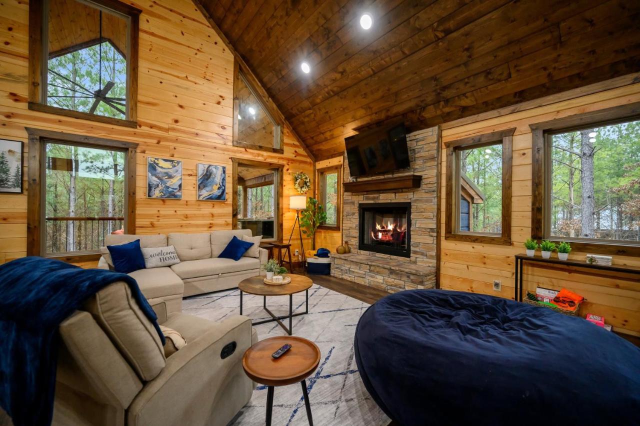 Red Fern Cabin Beauty Awaits - B&B Broken Bow