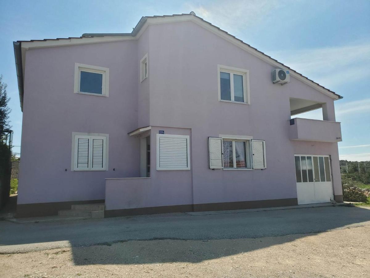 Apartmani Versizo Rogoznica - Bed and Breakfast Sevid