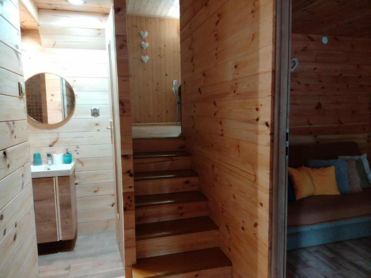 Oleandria- ,, Domek Malinka" nr 35 - Chambres d'hôtes Biskupiec