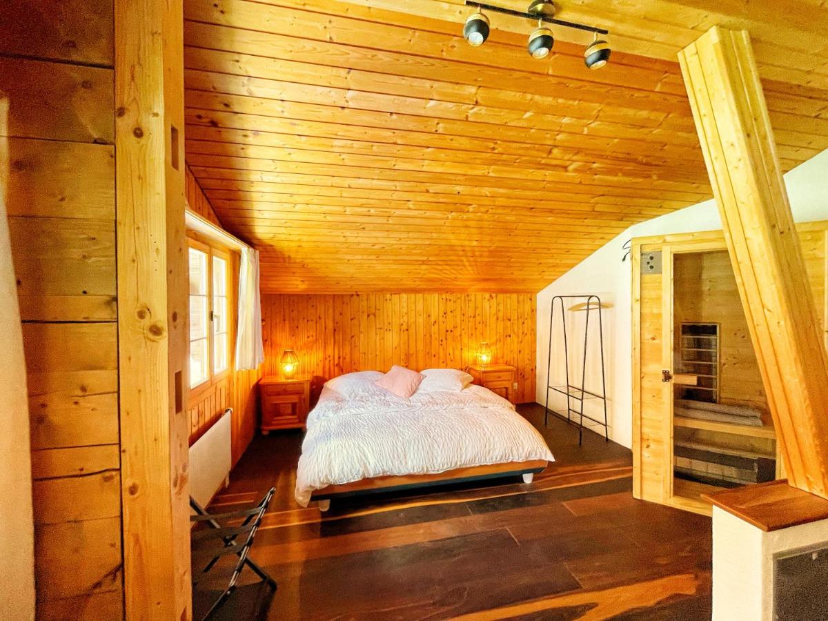 Standard Double Room with Shared Bathroom