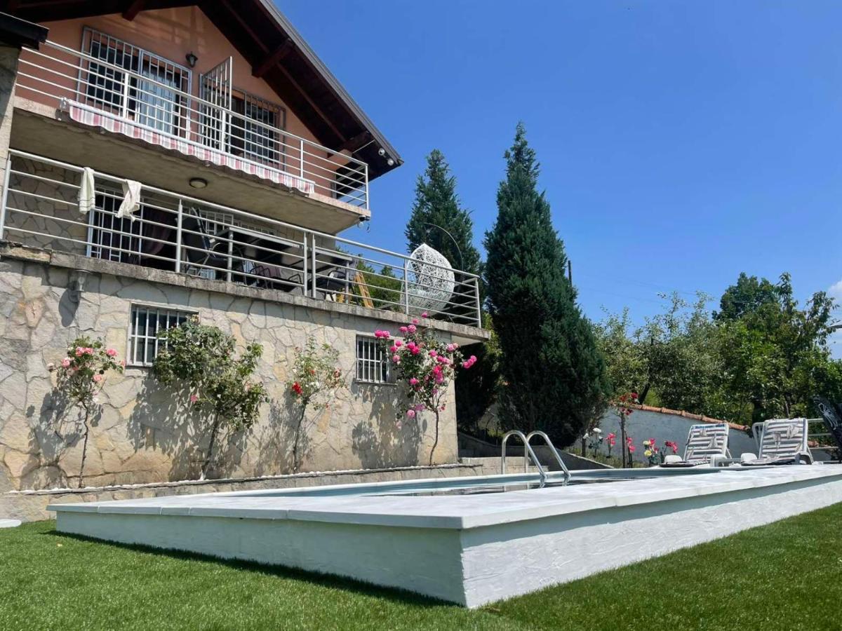 Vila sa bazenom Lily - Ferienwohnung Konjic