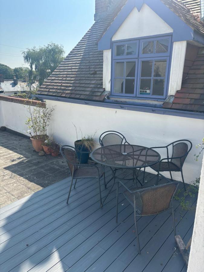 Central Christchurch - 2 bed cottage, Christchurch - B&B