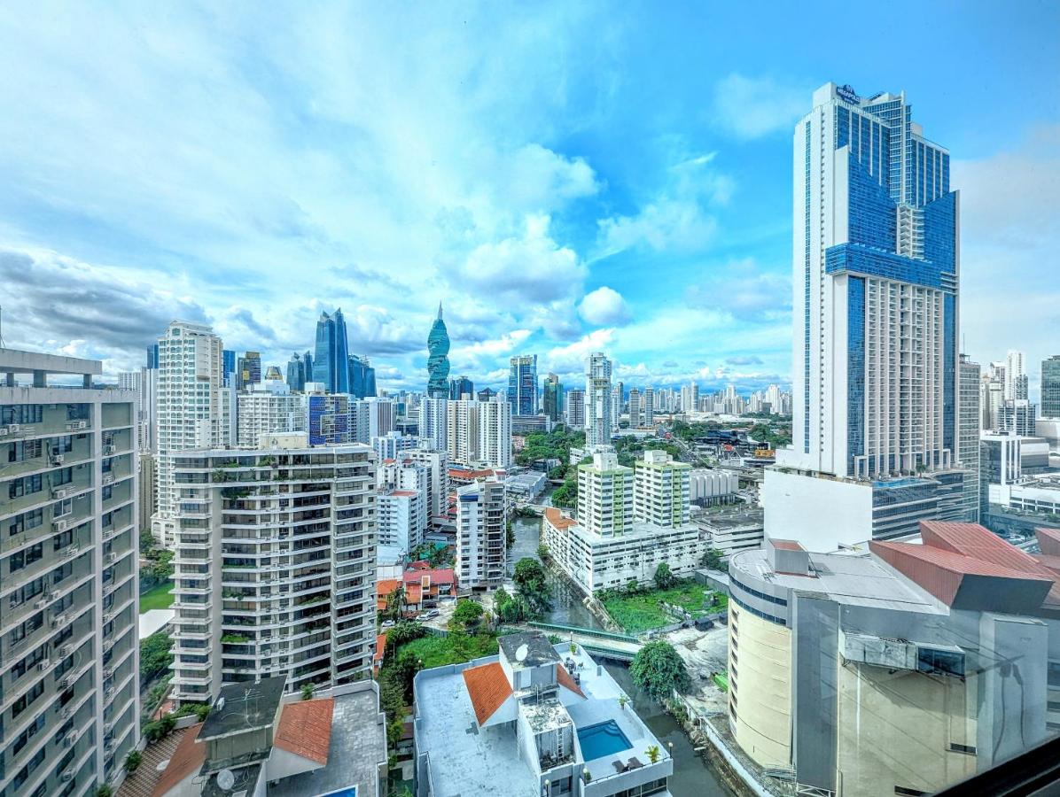 YC 100 l Apartamento 2BR en av balboa - B&B Panamá
