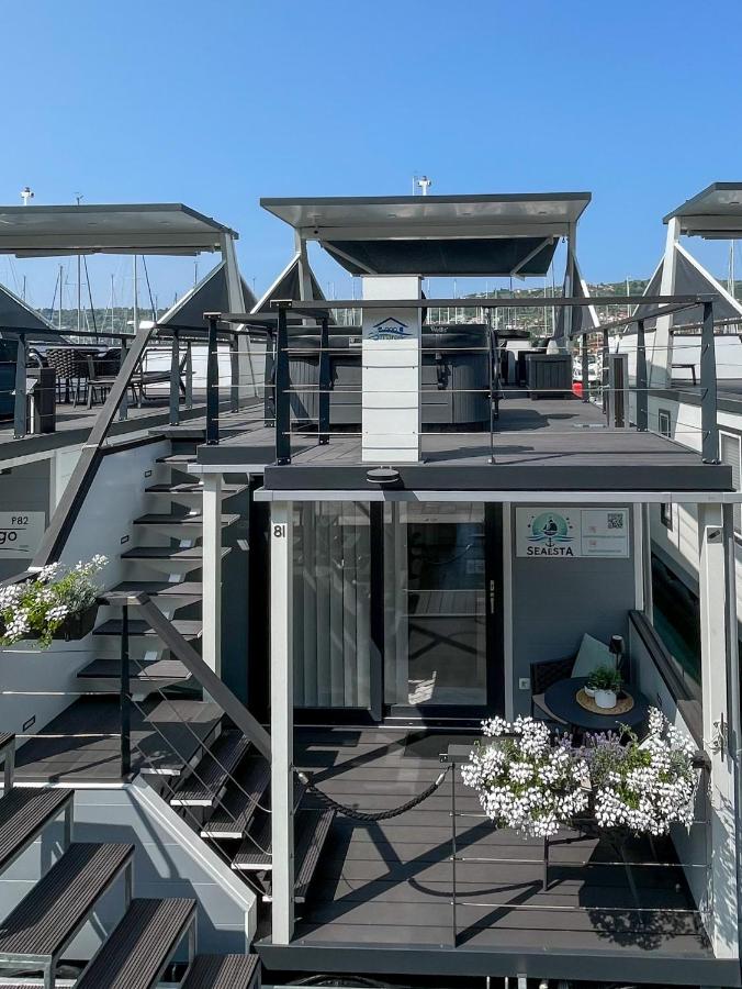 Floating Sea House SEAESTA - Ferienwohnung Portorož