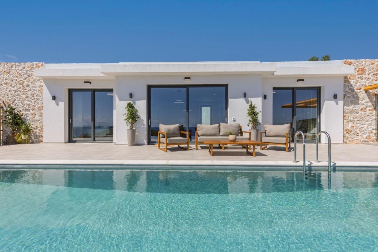 Armoi Villas - B&B