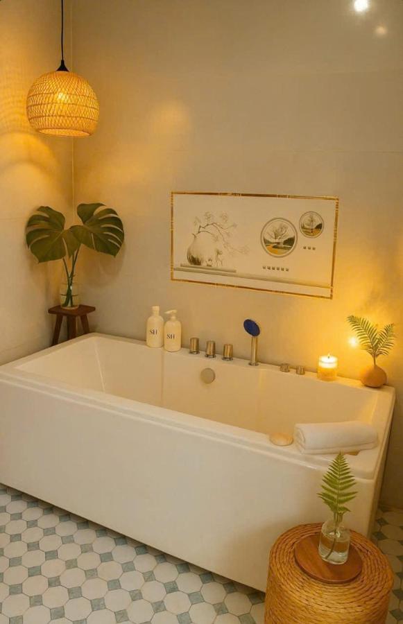 Lá Me Homestay - B&B