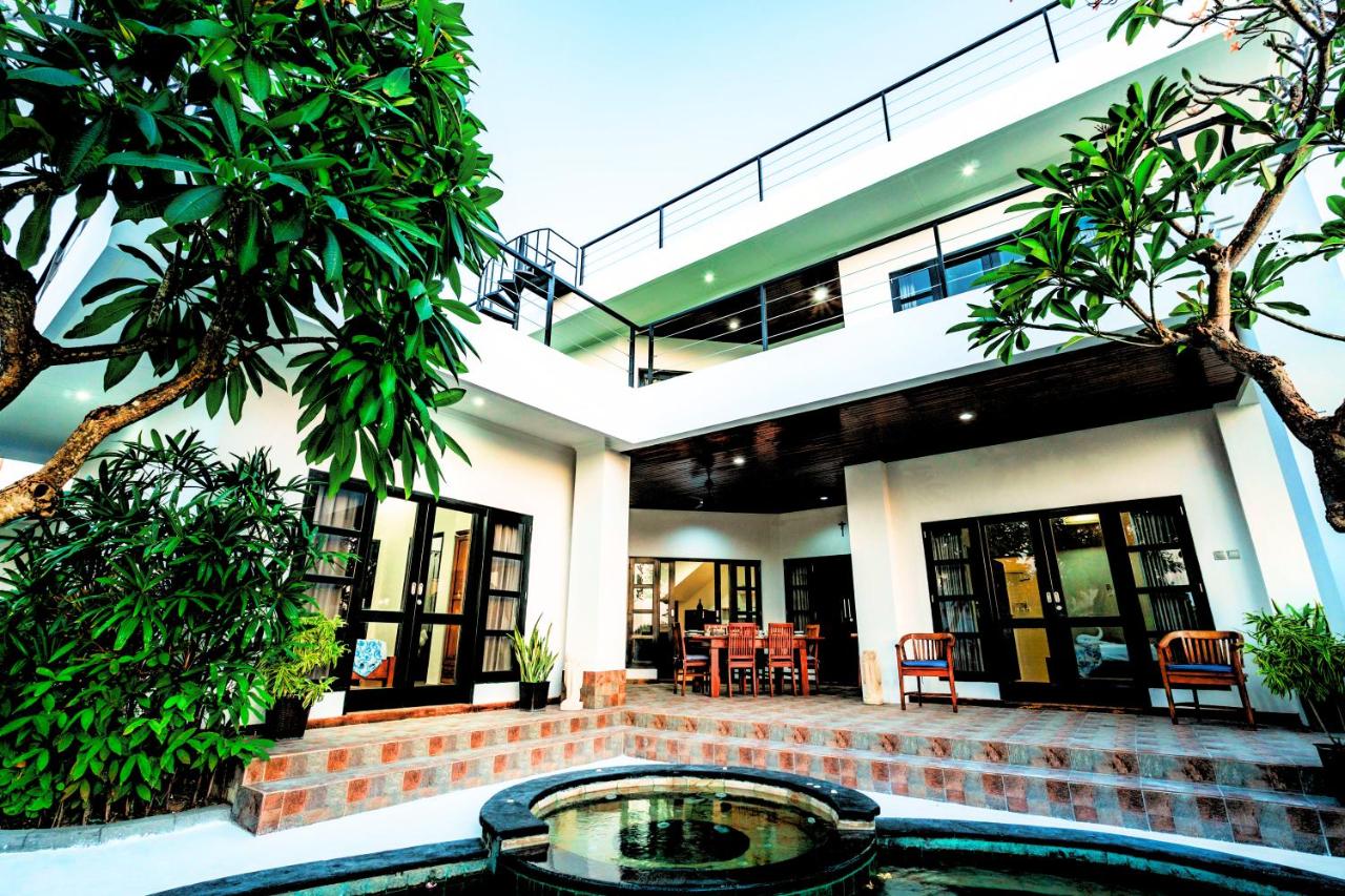 Nipper Benoa - 4BR Beach Front Sunset Villa - B&B