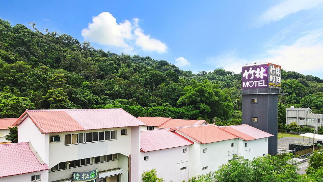 Zhu Lin Mi Jing - B&B