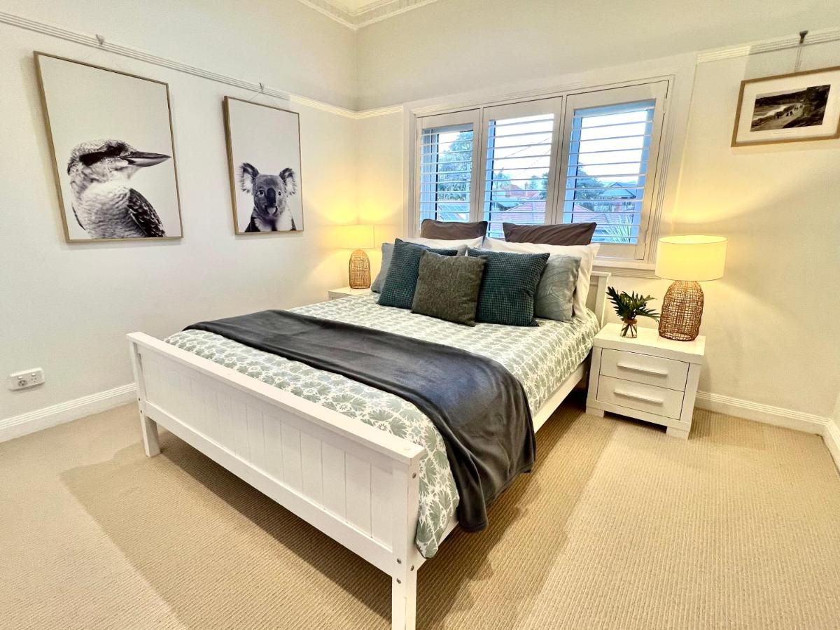 Manly Beach Retreat with free onsite parking - Bed and Breakfast Sydney