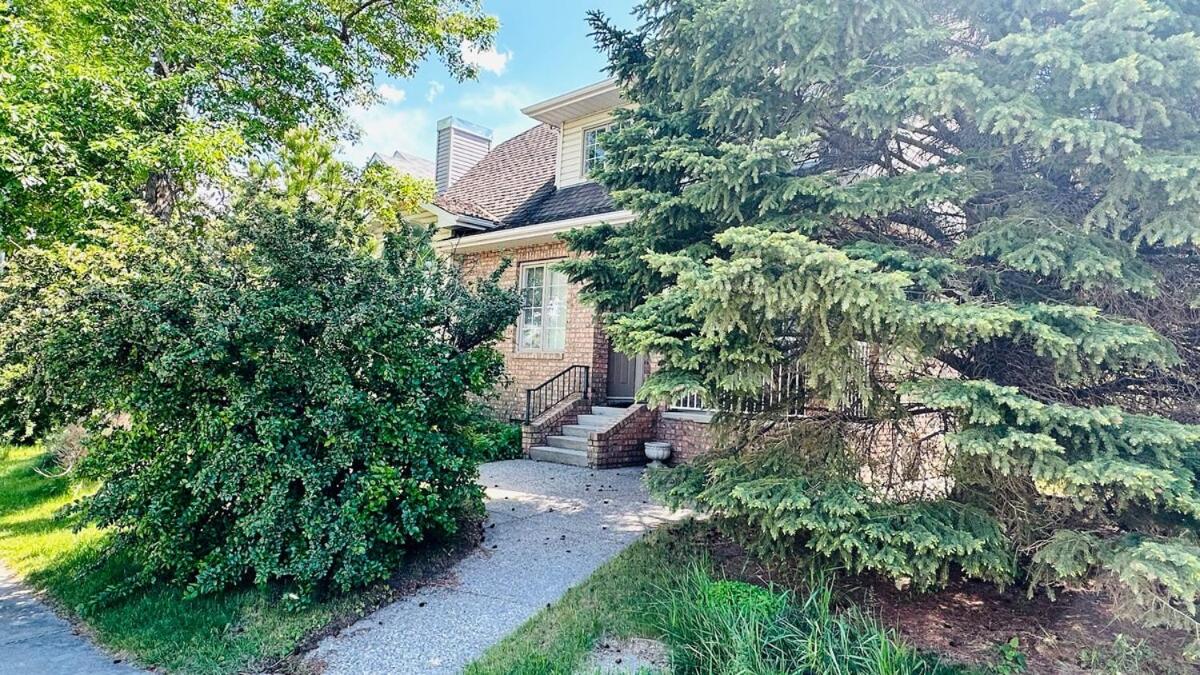 The Games House - Sleeps 8, 3 Bed, 3 Bath - Free Parking - Ferienwohnung Calgary