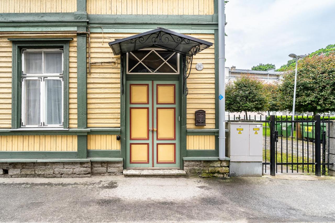 City center 2 bed flat with free parking - B&B