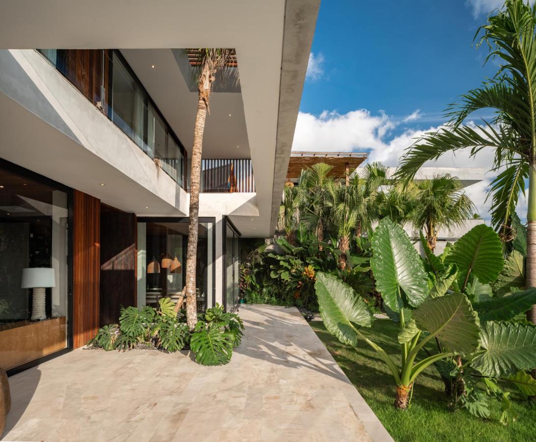 Villa Famara Pererenan by Blacksand - B&B