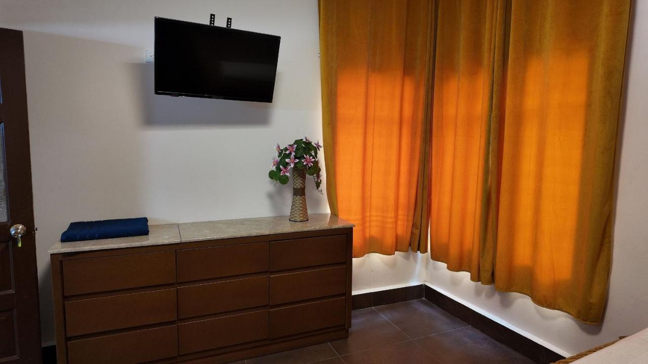 Casa cerca Arena MTY (Fundidora) - B&B