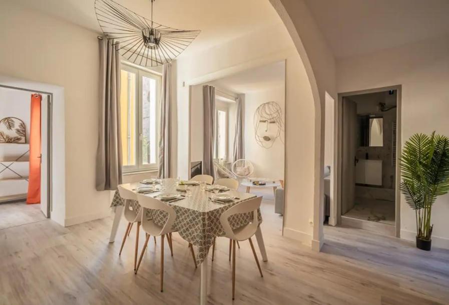 Cocon des halles - Climatisation - Terrasse - B&B Narbona