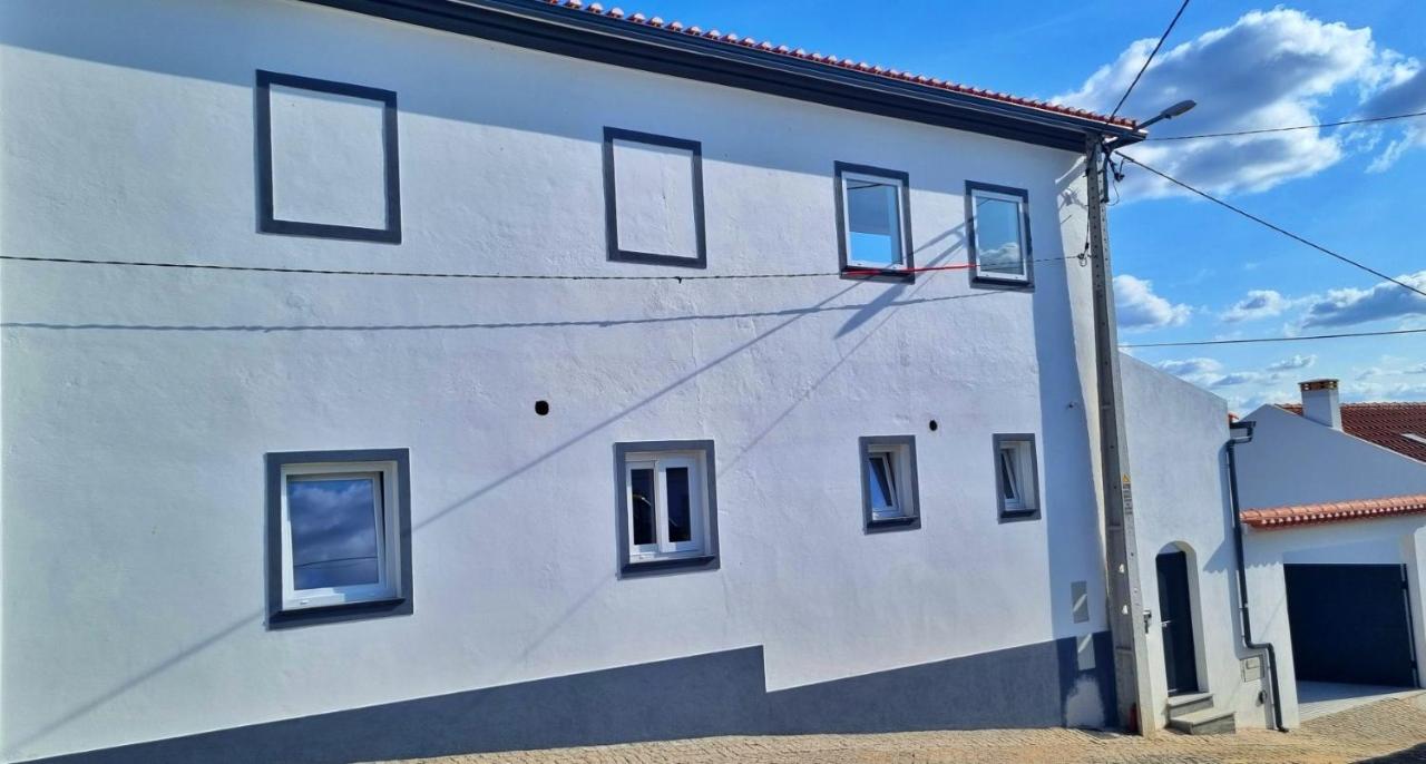 Villa com Piscina Privada para 6 Pessoas Casa dos Filhos dos Padeiros - Chambres d'hôtes Figueira e Barros