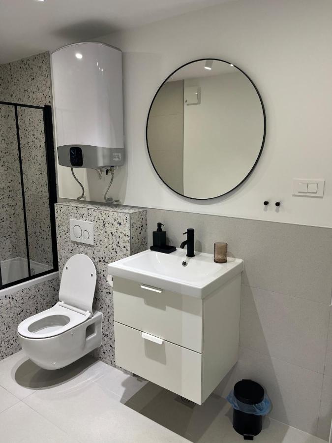 NEW MARI - Cozy Studio Apartment with parking - B&B Čelina