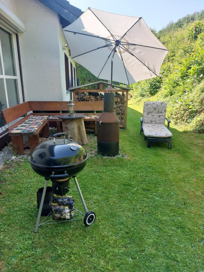 gemütliche Dachgeschoss- Ferienwohnung im Grünen - B&B Sundern