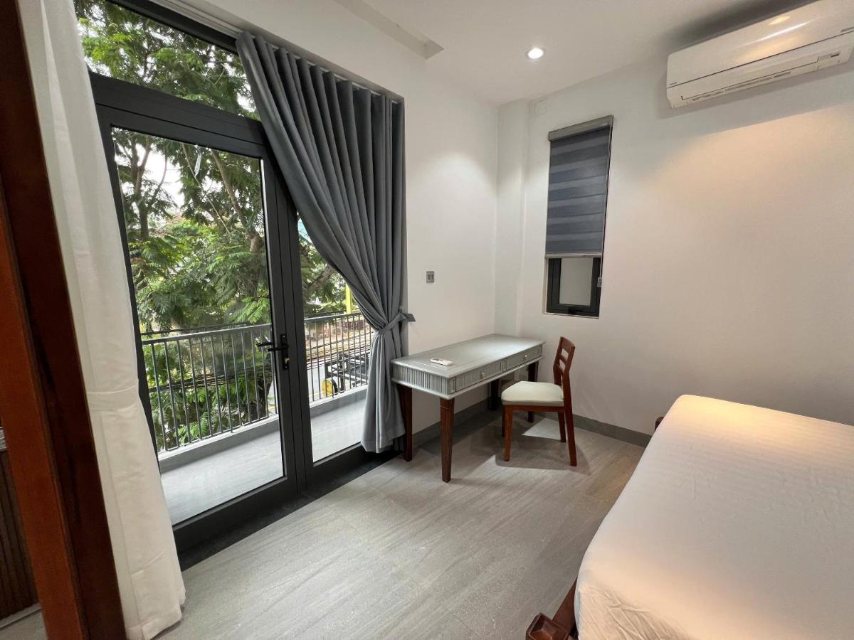 One-Bedroom Apartment with Balcony and Water View