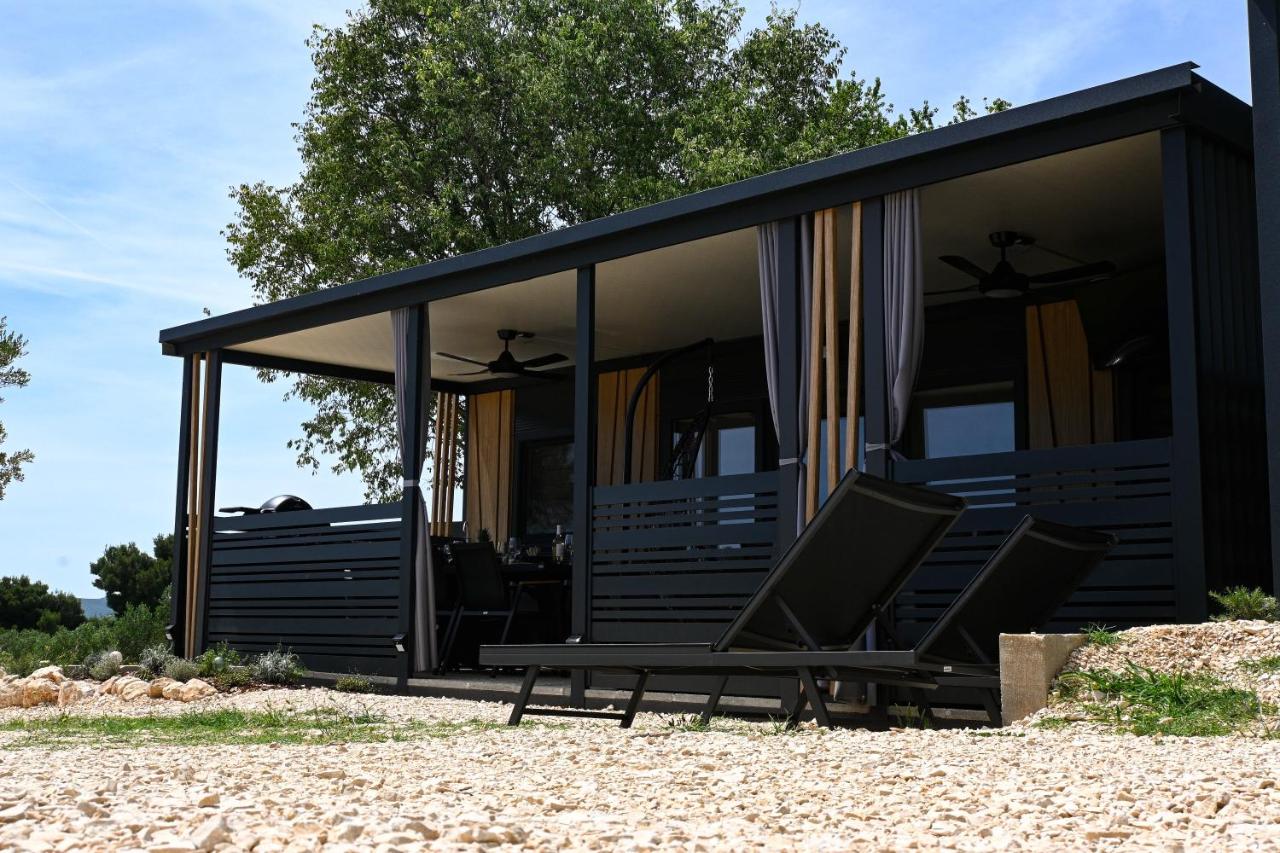 Innova TravelVir - MobHome Serdar - Bed and Breakfast Sveti Filip i Jakov