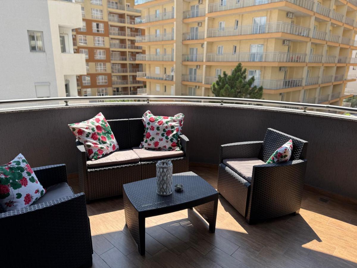 Apartment with Terrace