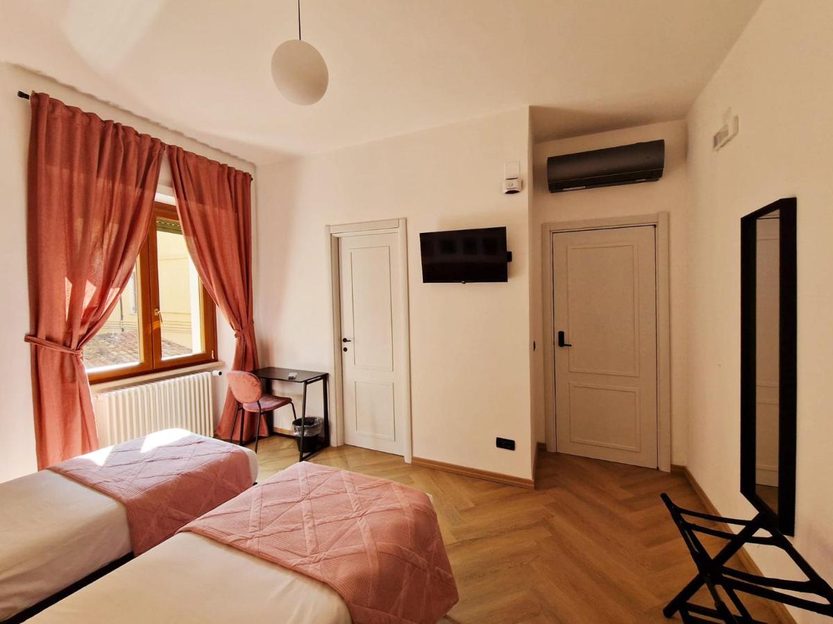 Chambre Lits Jumeaux avec Salle de Bains Privative