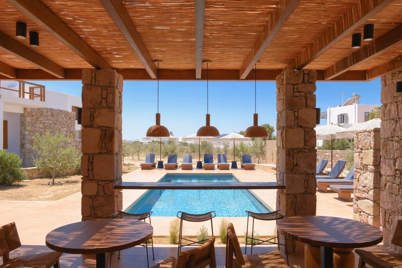 ROOTS Nature Living Milos - Bed and Breakfast Adámas
