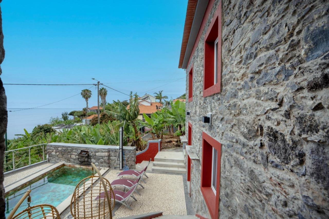 Fajã Stone House by LovelyStay - Chambres d’hôtes Arco da Calheta