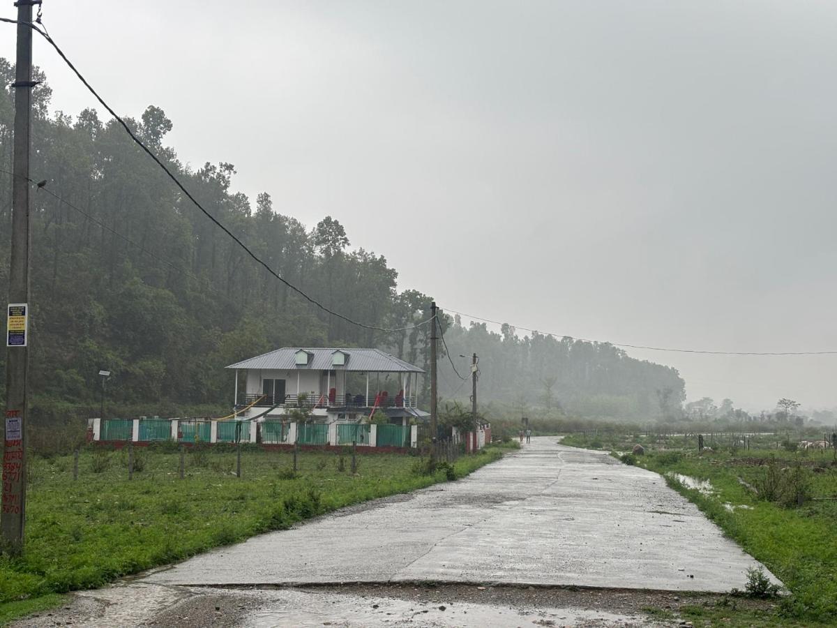 Mountain Valley - B&B Jhājra